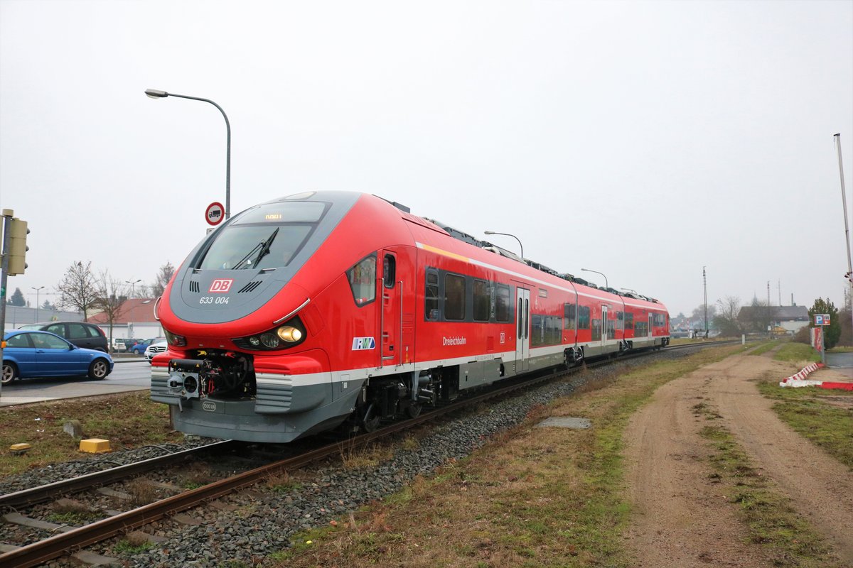 DB Regio PESA Link 633 004 am 02.02.19 bei Dieburg am ersten Betriebstag mit Fahrgästen auf der RB61 der Dreieichbahn 