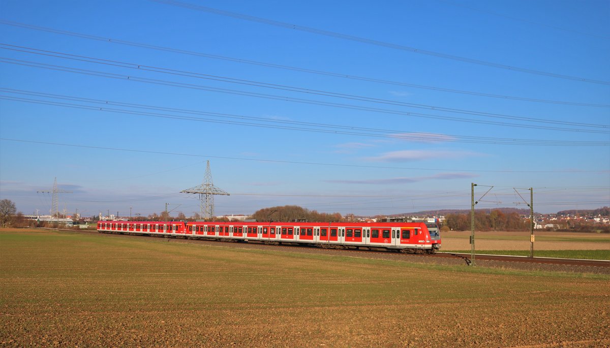 DB Regio S-Bahn Rhein Main 423 xxx und 423 xxx als S6 nach Frankfurt Süd am 18.11.18 auf der KBS630 bei Bad Vilbel Dortelweil 