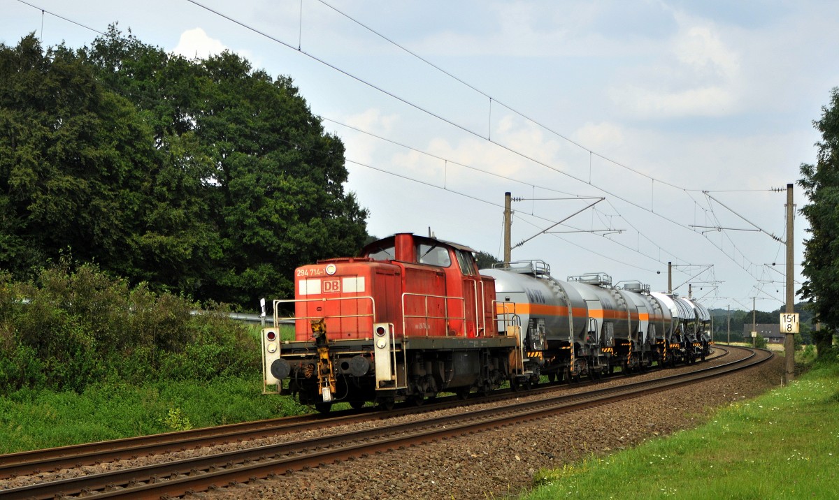 DB Schenker Rail 294 714 mit kurzem Kesselwagenzug in Richtung Rheine (Laggenbeck, 06.08.14).