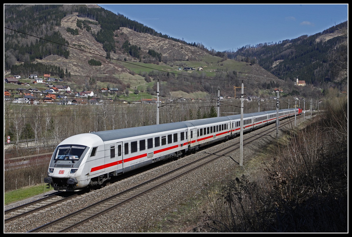DB - Wendezug als EC 216 bei Oberaich am 6.04.2018.
