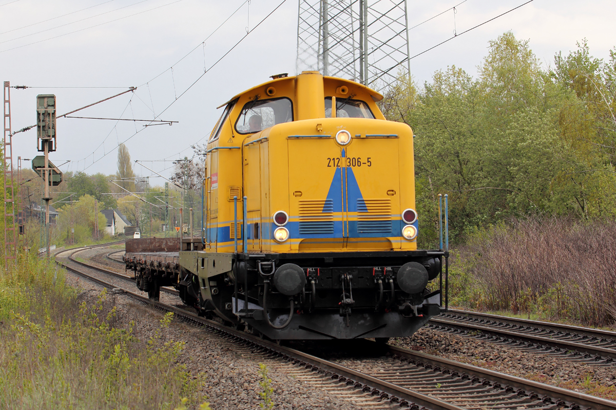 DBG 212 306-5 in Gelsenkirchen-Bismarck 26.4.2016