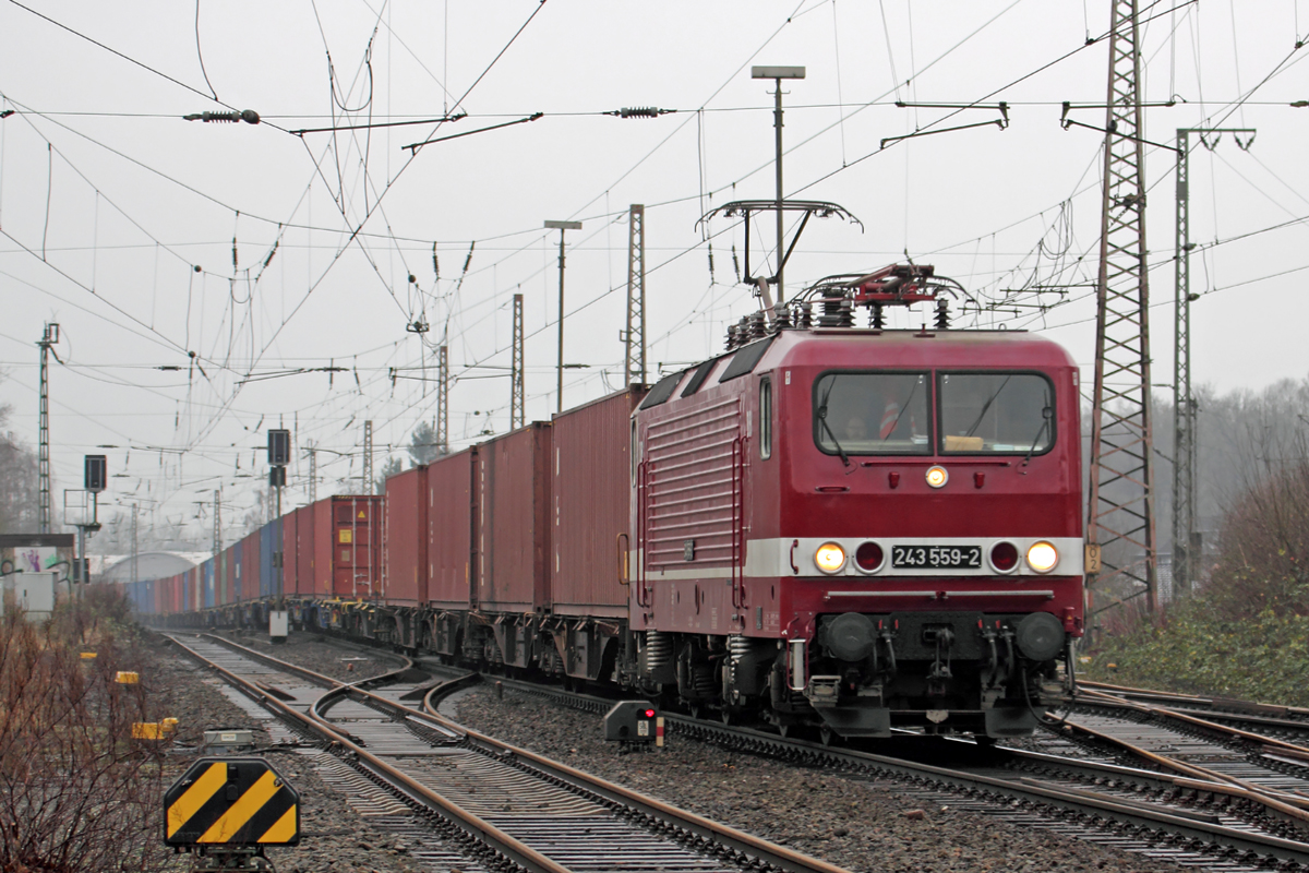 Deltarail 243 559-2 mit dem China-Express in Recklinghausen-Ost 23.12.2017