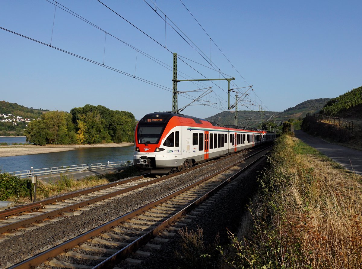 Der 428 137 als VIA nach Frankfurt am Main am 01.09.2018 unterwegs bei Lorch.