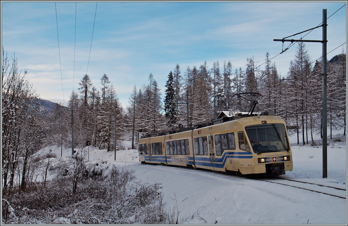 Der CEX 48 (Centovalliexpress) der FART erreicht in Kürze den kleinen Bahnhof Gagnone-Orcesco. Die Strecke der Ferrovia Vigezzina hat auch im Winter einen ganz besonderen Reiz, wie ich heute festgestellt habe.
8. Jan. 2016   