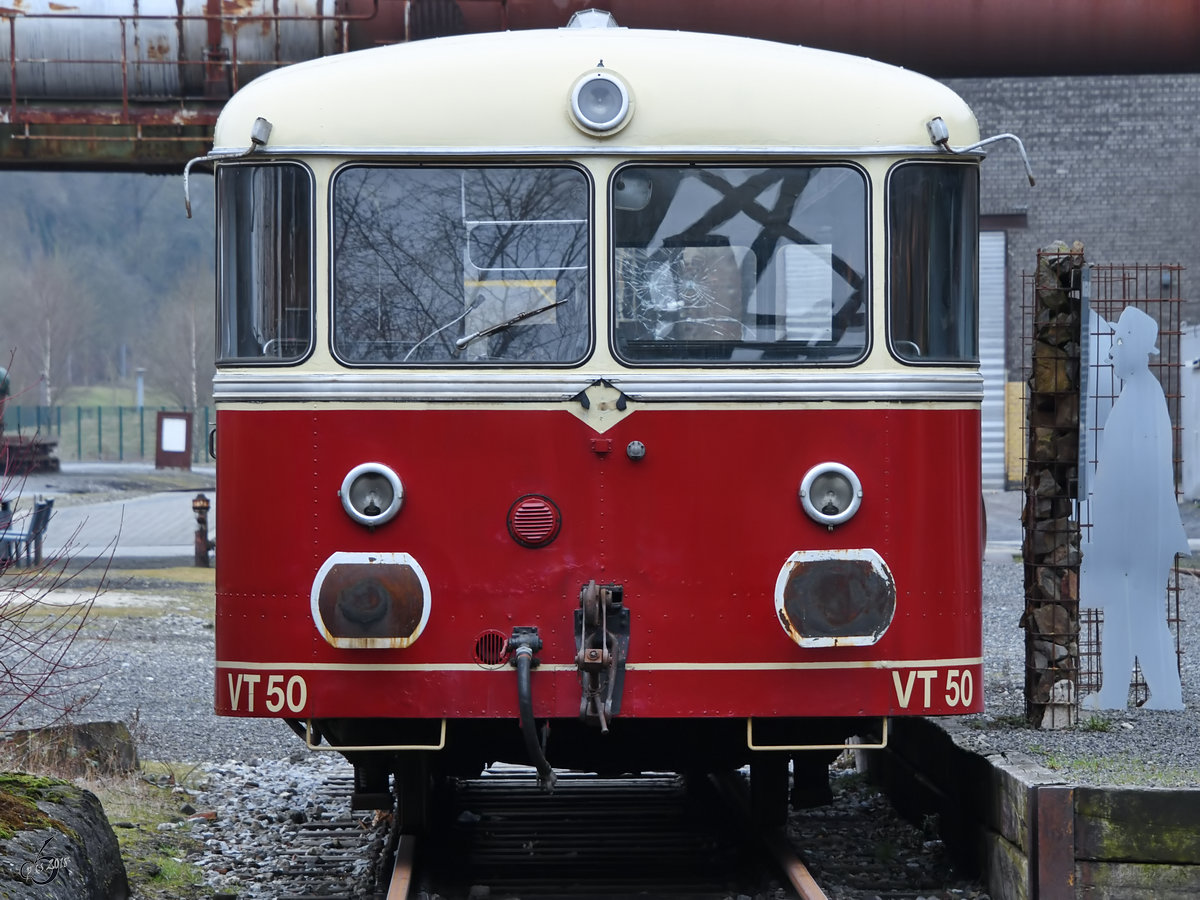 Der Dieseltriebwagen VT 50 der ehemaligen Hersfelder Kreisbahn auf dem Museumsgelände der Henrichshütte. (Hattingen, März 2018)
