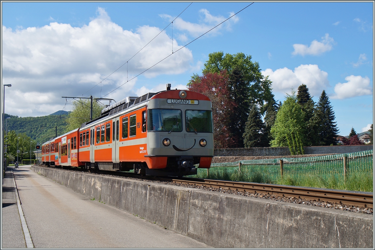 Zwei Züge der Ponte Tresa Bahn im FLP Bahnhof Lugano.10.09.13