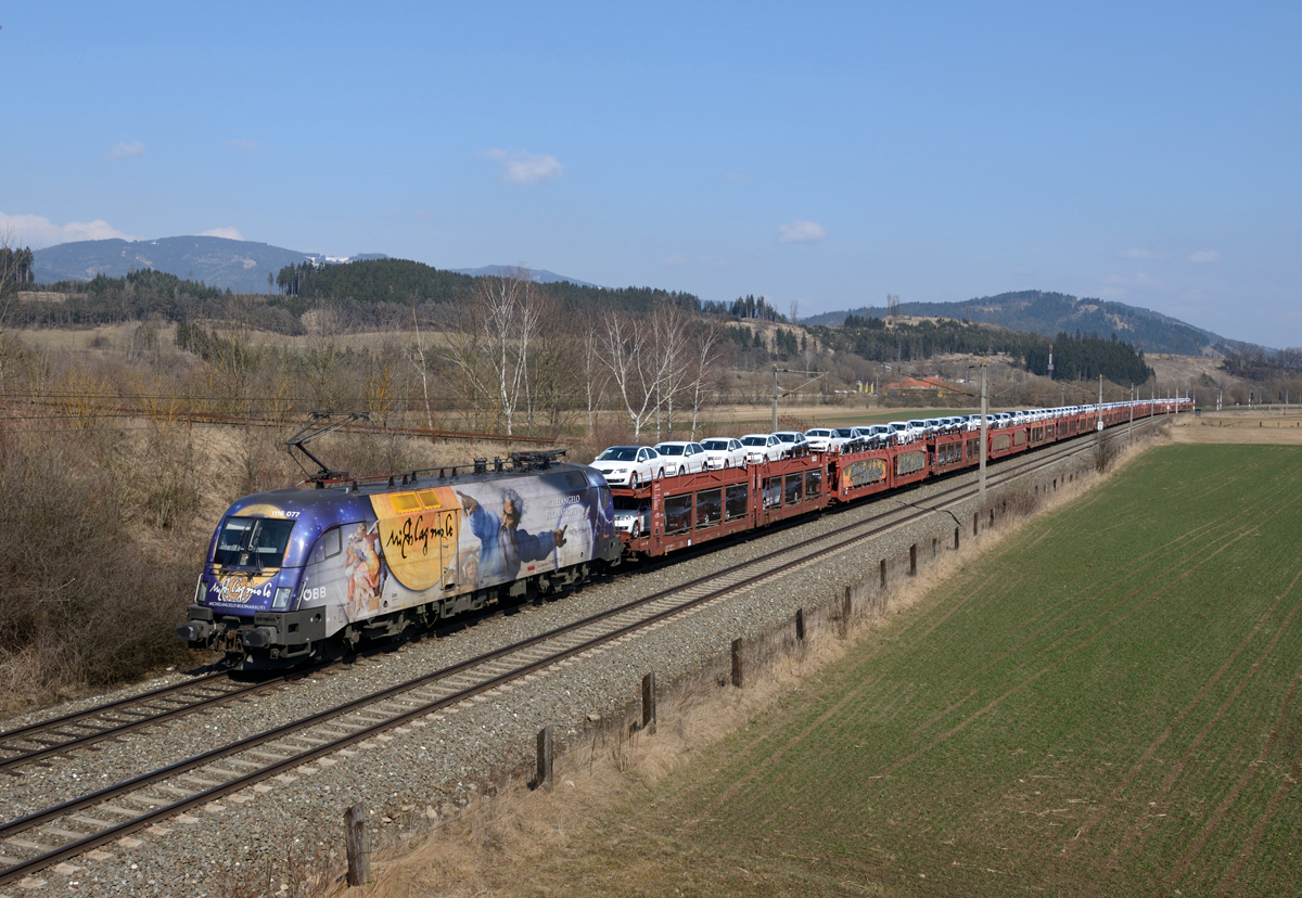 Der Galileo-Michelangelo Taurus 1116 077 war am 14. März mit dem  Skoda-Zug  49413 von Breclav pred nach Tarvisio-Boscoverde unterwegs, und wurde von mir bei St. Lorenzen im Murtal fotografiert. 