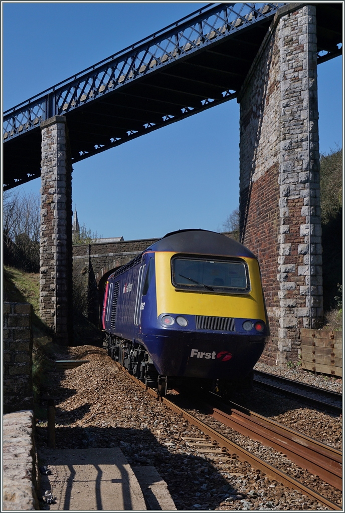 Der HST 125 Class 43 GWR Service 0758 von London Paddington nach Penzance erreicht in Kürze den Bahnhof Teignmounth.
19. April 2016