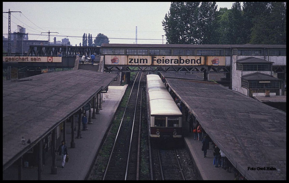 Der noch in altem Zustand befindliche Bahnhof Ostkreuz am 8.5.1989 in Ostberlin.