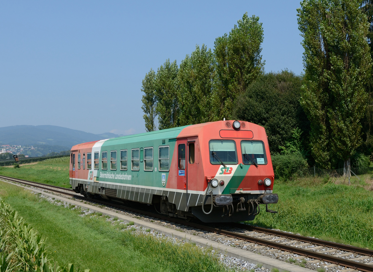 Der STB 5047 401 war am 08.08.2018 als S31 von Weiz nach Gleisdorf unterwegs, und wurde von mir bei Unterfladnitz fotografiert.