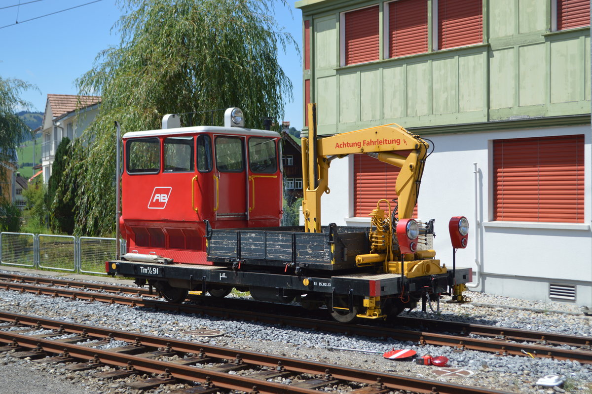 Der Tm 2/2 91 der Appenzellerbahnen wartet über das Wochenende vom 18. August 2018 im Bahnhof Appenzell auf die Bauarbeiten unter der Woche. Der Tm 2/2 91 wurde 2004 von der WSB übernommen. 