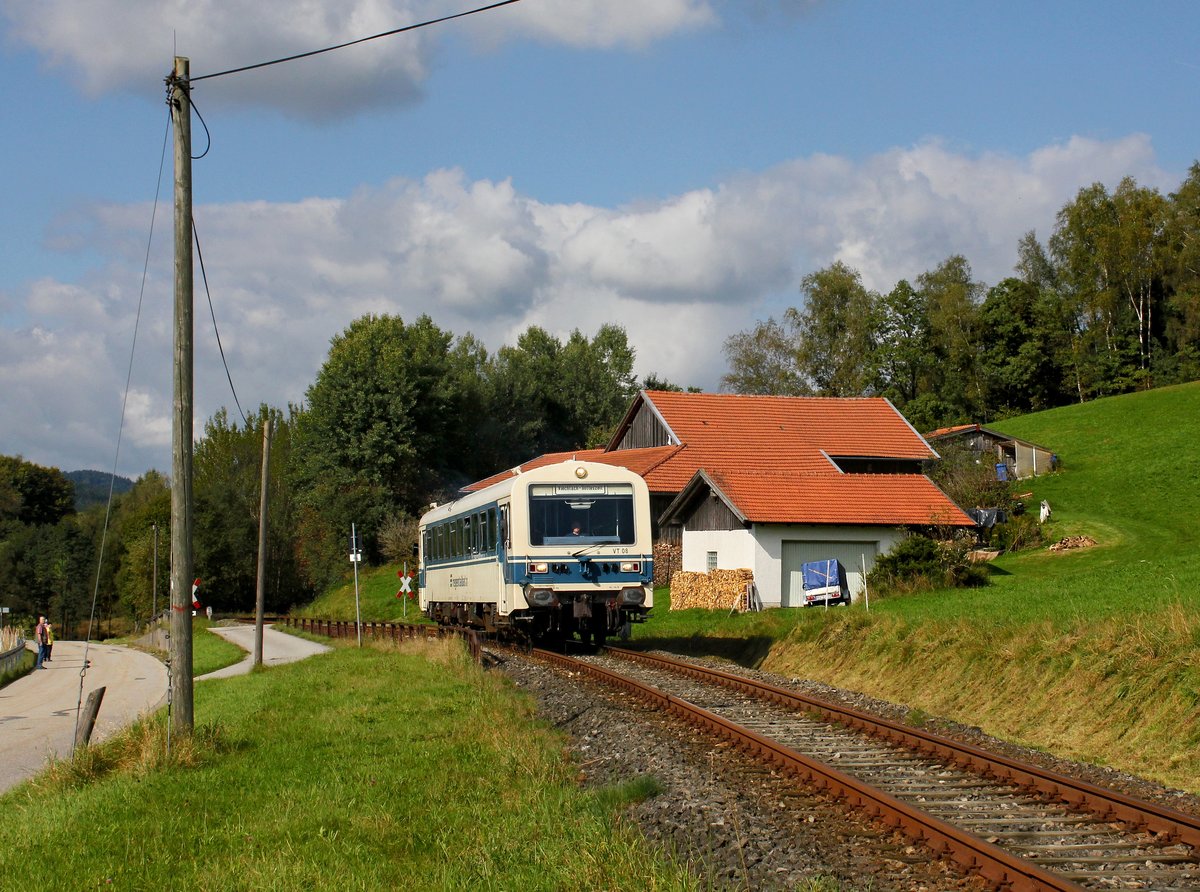 Der VT 08 bei einer Fotofahrt am 27.09.2014 unterwegs bei Gottelszell.