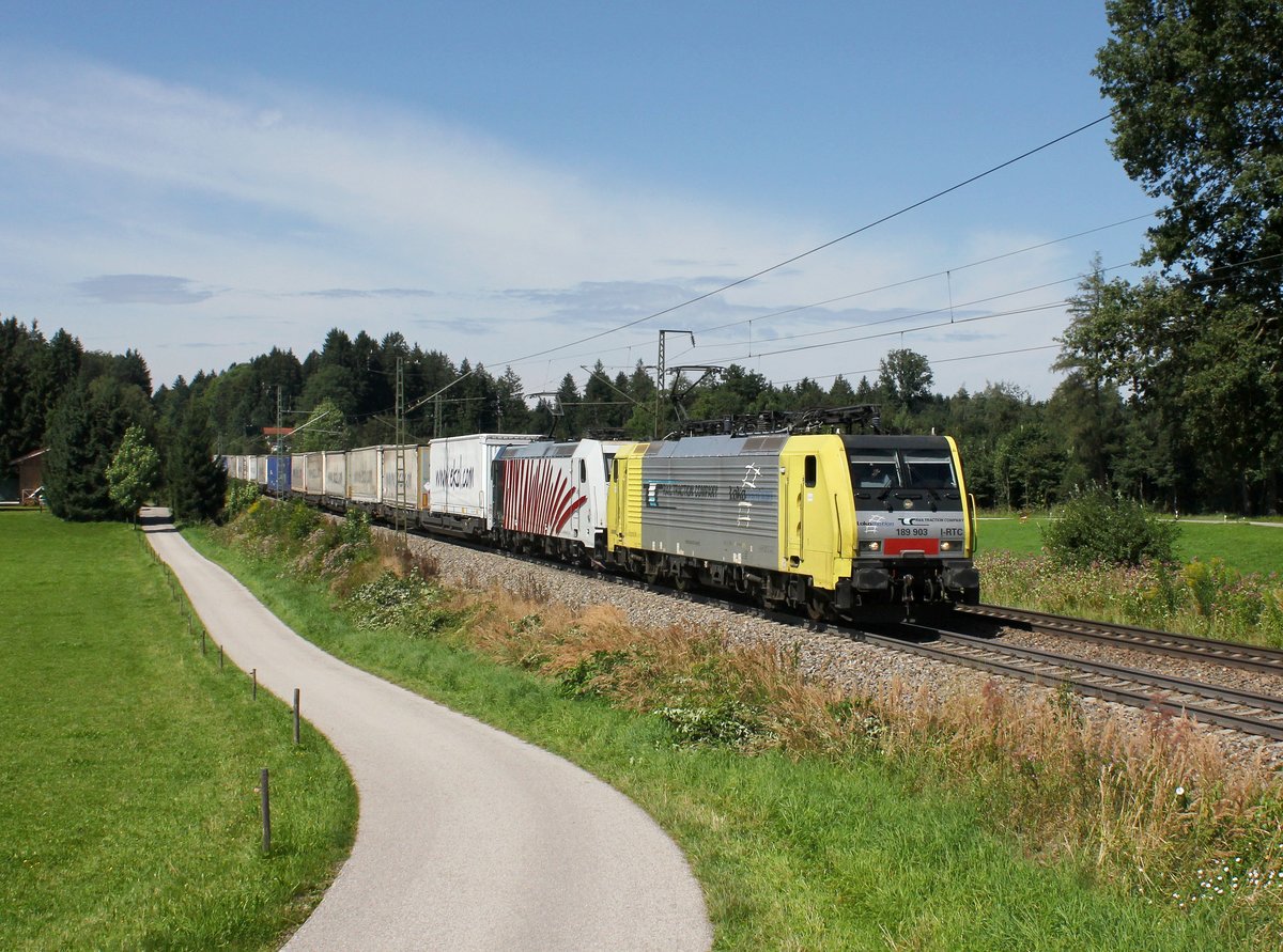 Die 189 903 und die 185 666 mit einem KLV-Zug am 20.08.2016 unterwegs bei Hufschlag.