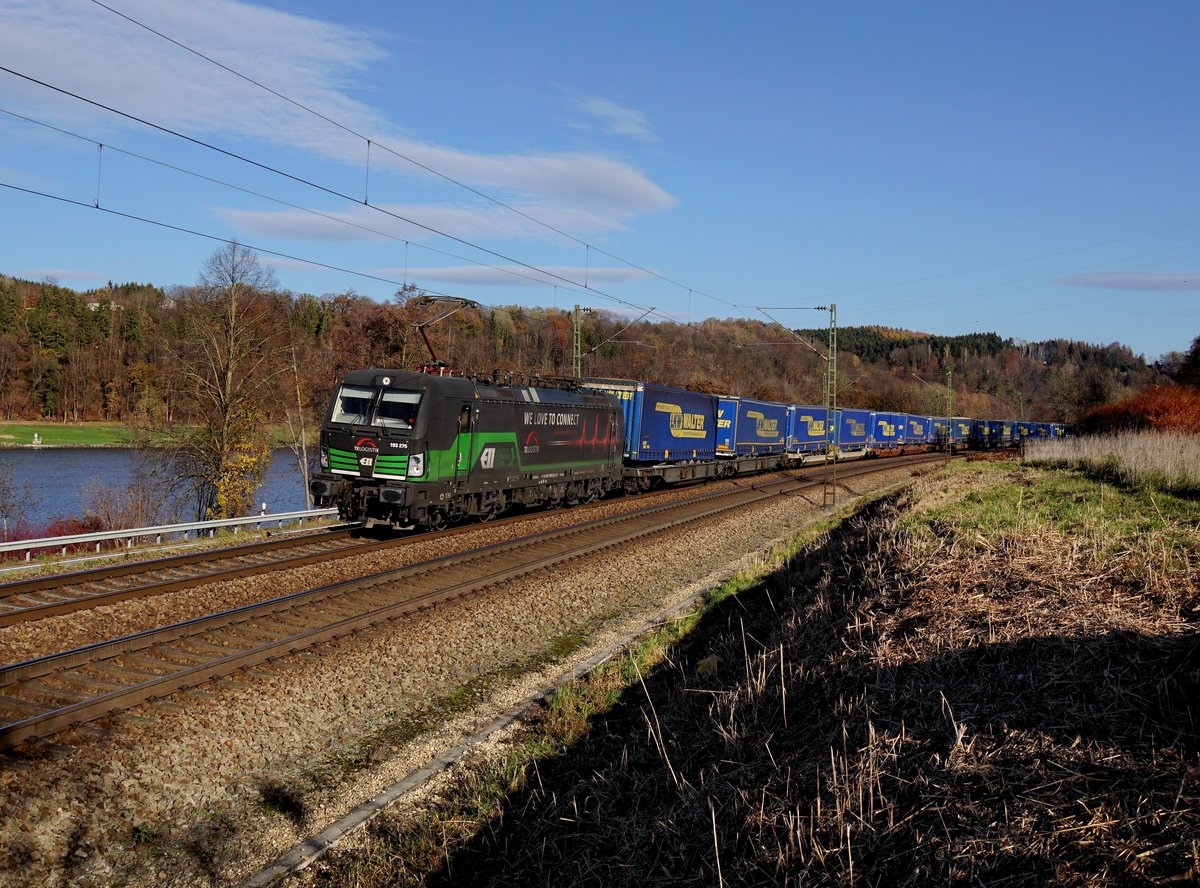 Die 193 275 mit einem KLV-Zug am 18.11.2018 unterwegs bei Sandbach.