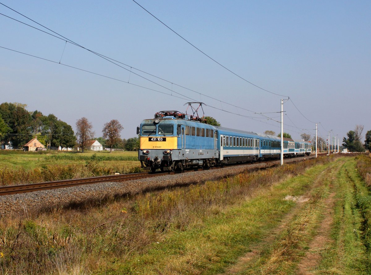 Die 431 103 mit einem D nach Ljubljana am 01.10.2016 unterwegs bei Kemenespálfa.