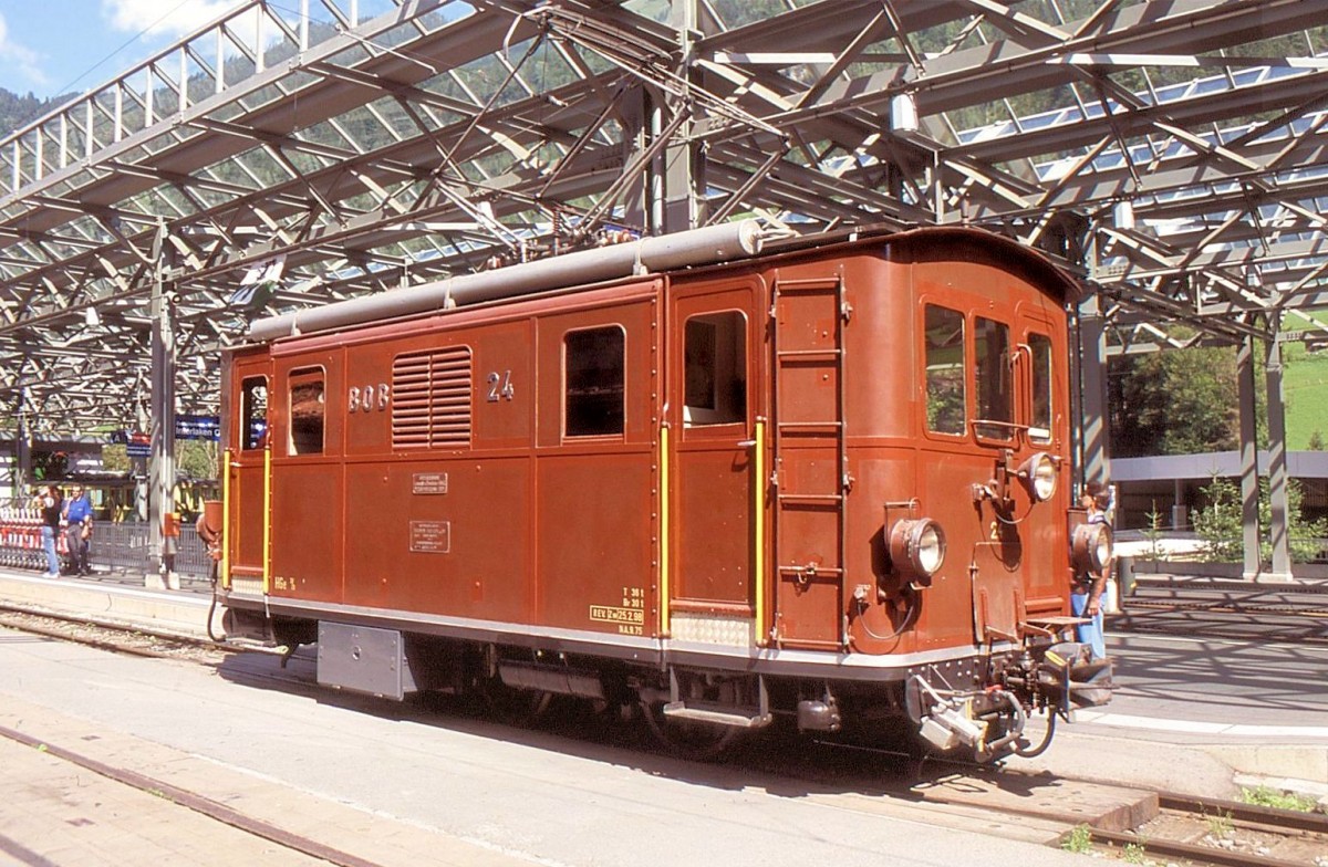 Die alten Lokomotiven der Berner Oberland Bahn Lok 24 In