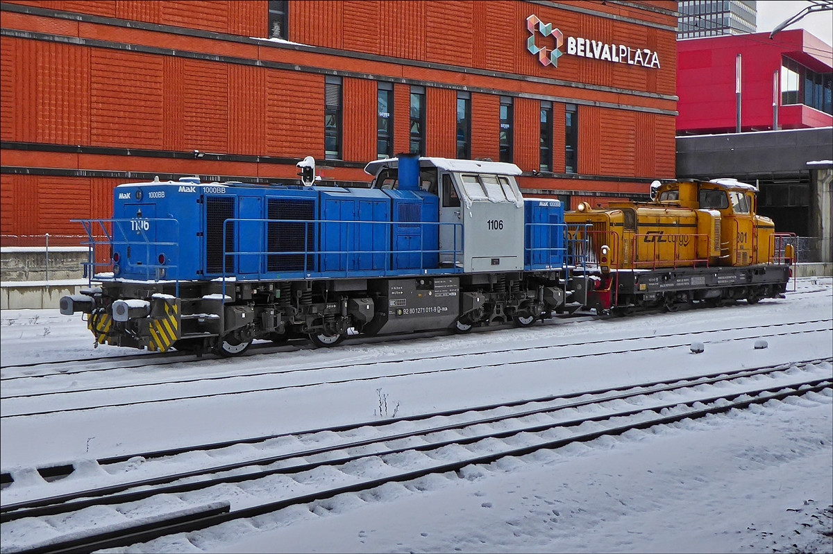 Die CFL Diesellok 1106 wird von der CFL Cargo 301 in die Abstellung vor einen bereitstehenden Gterzug geschoben. Belval-Universit, am 31.01.2019.  (Hans)