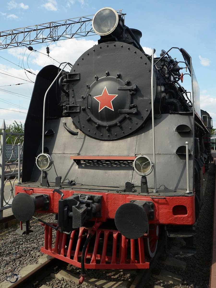 Die Dampflokomotive ФД 21-3125 im Eisenbahnmuseum von Moskau Anfang Mai 2016.