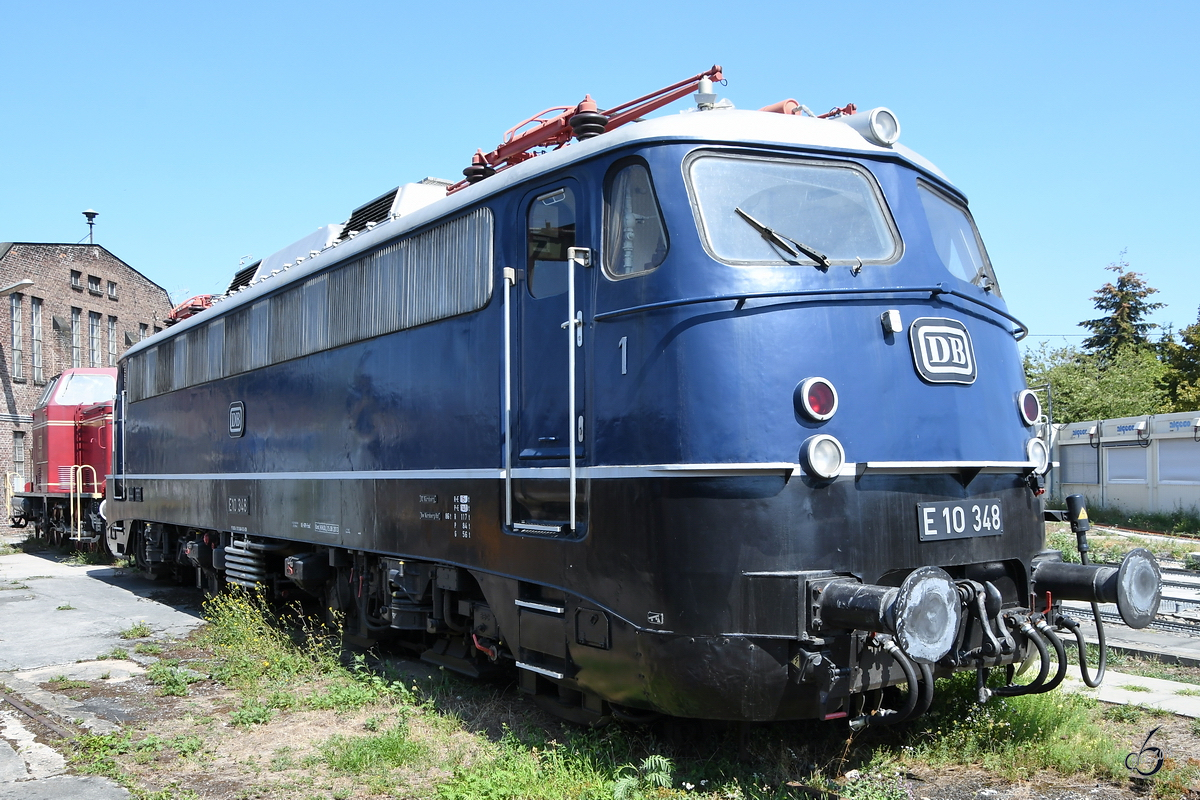 Die Elektrolokomotive E 10 348 im August 2018 im Eisenbahnmuseum Koblenz.