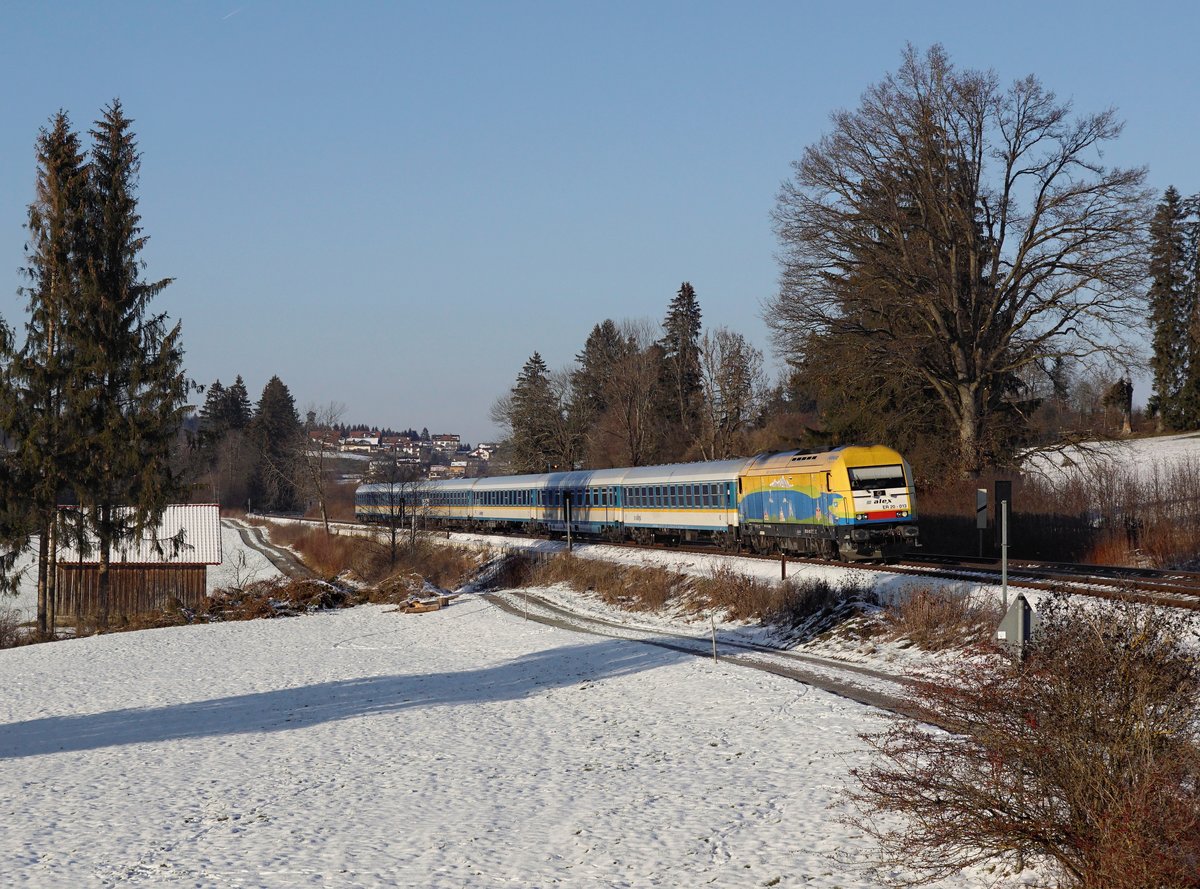 Die ER 20 013 mit einem ALX nach Lindau am 15.12.2018 unterwegs bei Martinszell.