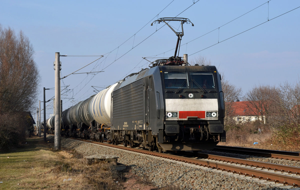 Die für CTL fahrende 189 802 führte am 16.02.17 einen Kesselwagenzug aus Bad Bentheim kommend durch Greppin in Richtung Bitterfeld, wo dieser Zug auch endete.