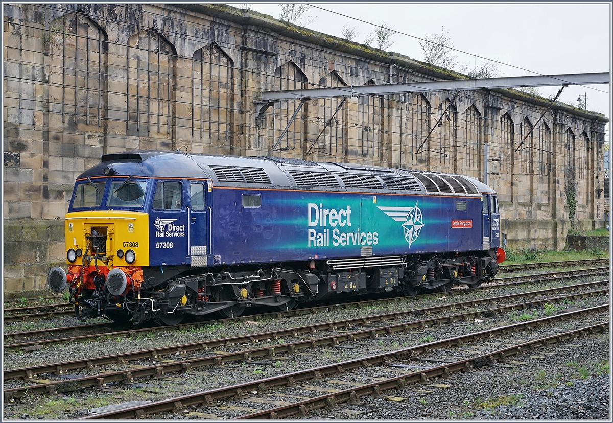 Die gepflegte Direct Rail Services (DRS) Class 57 mit der Nummer 57308 steht in Carlisle und wartet auf ihren nächsten Einsatz.
25. Mai 2018