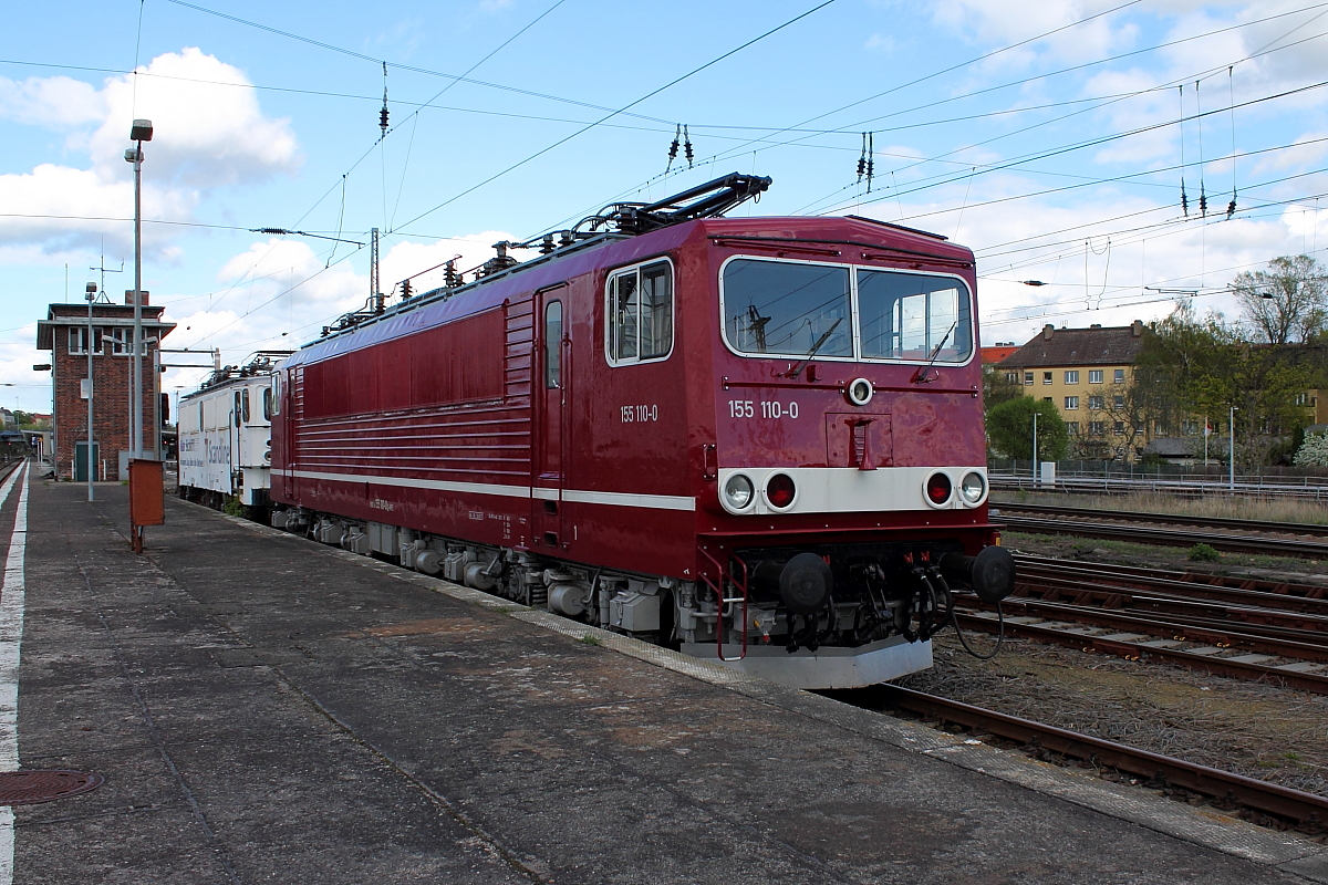 Die im Januar 2017 hauptuntersuchte 155 110-0 der WFL ist am 13.04.2017 in Berlin-Lichtenbeg abgestellt.
Die Maschine wurde 1979 unter der Fabriknummer 16456 in den LEW in Hennigsdorf gefertigt. 
