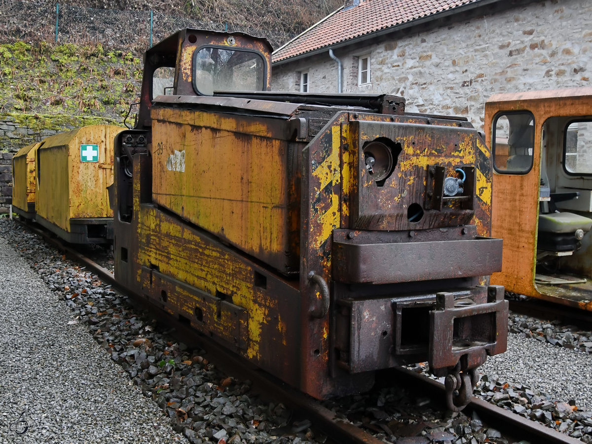 Die Lokomotive ZD2-54 von AEG im Gruben- und Feldbahnmuseum Zeche Theresia. (Witten, April 2018)