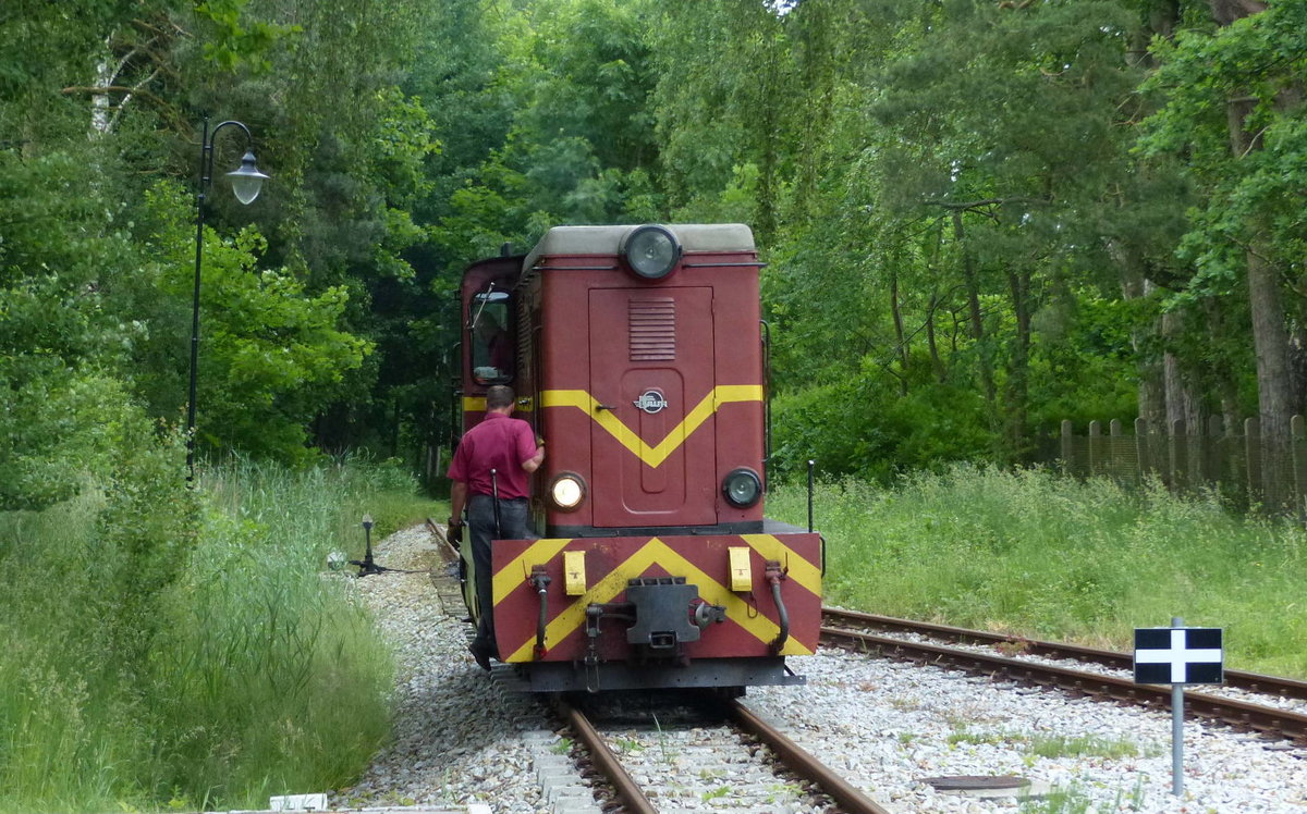 Die Lxd2-472 am 12.06.2017 beim umsetzen im Endbahnhof Pogorzelica.