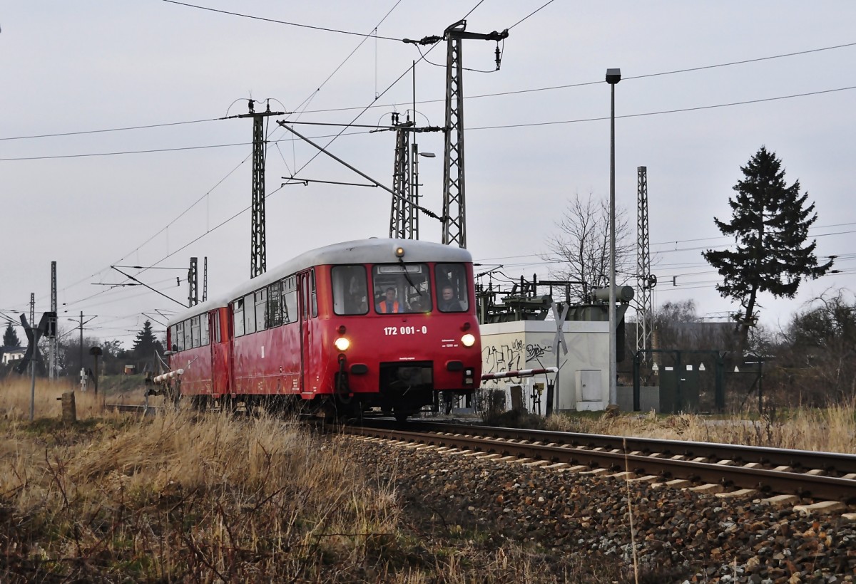 die Neustrelitzer  Ferkeltaxe  bei der Durchfahrt Stralsund Abzwg Srg 01.03.2014