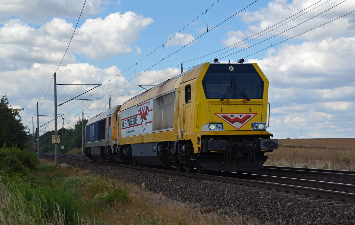 Die Wiebe Maxima 264 011 schleppte am 27.06.18 264 009 der NRS durch Niederndodeleben Richtung Magdeburg.