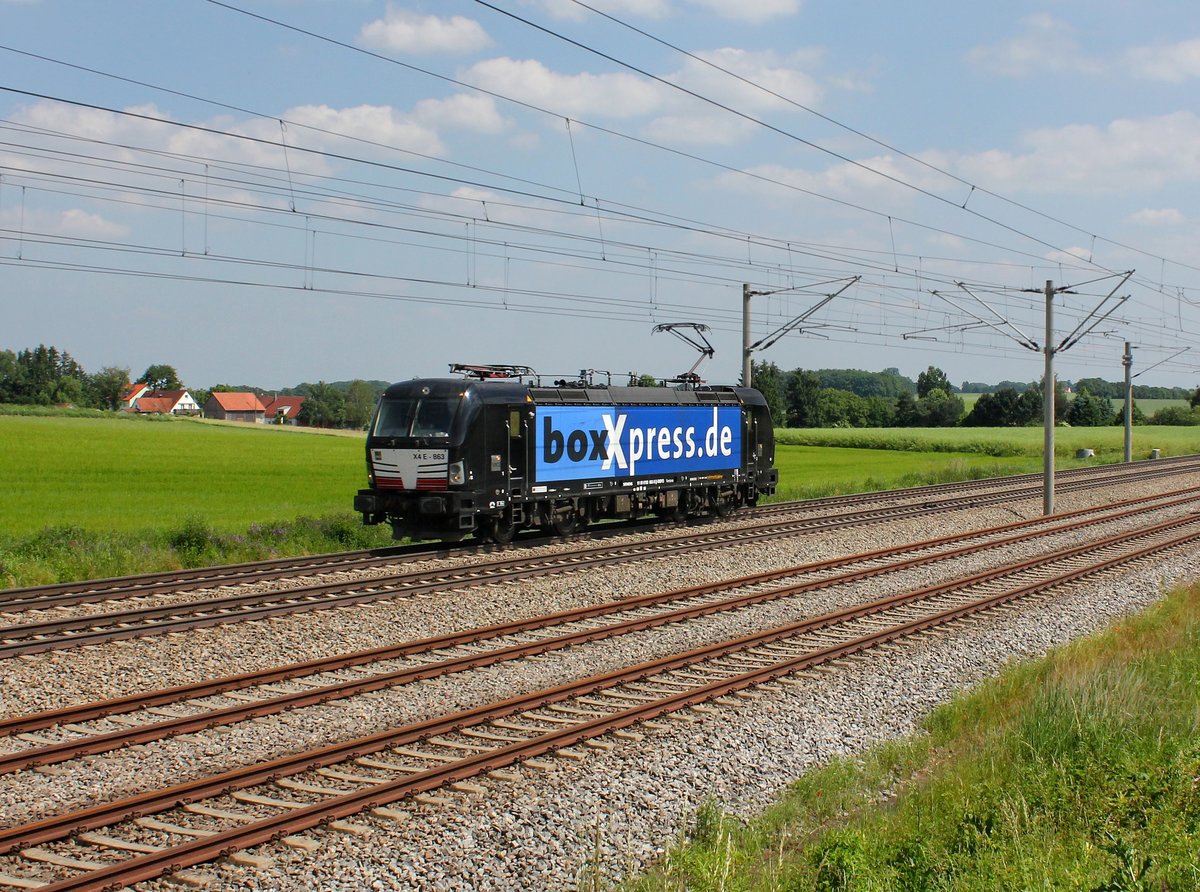 Die X4E-863 bei einer Testfahrt am 10.06.2016 unterwegs bei Unterweilbach.