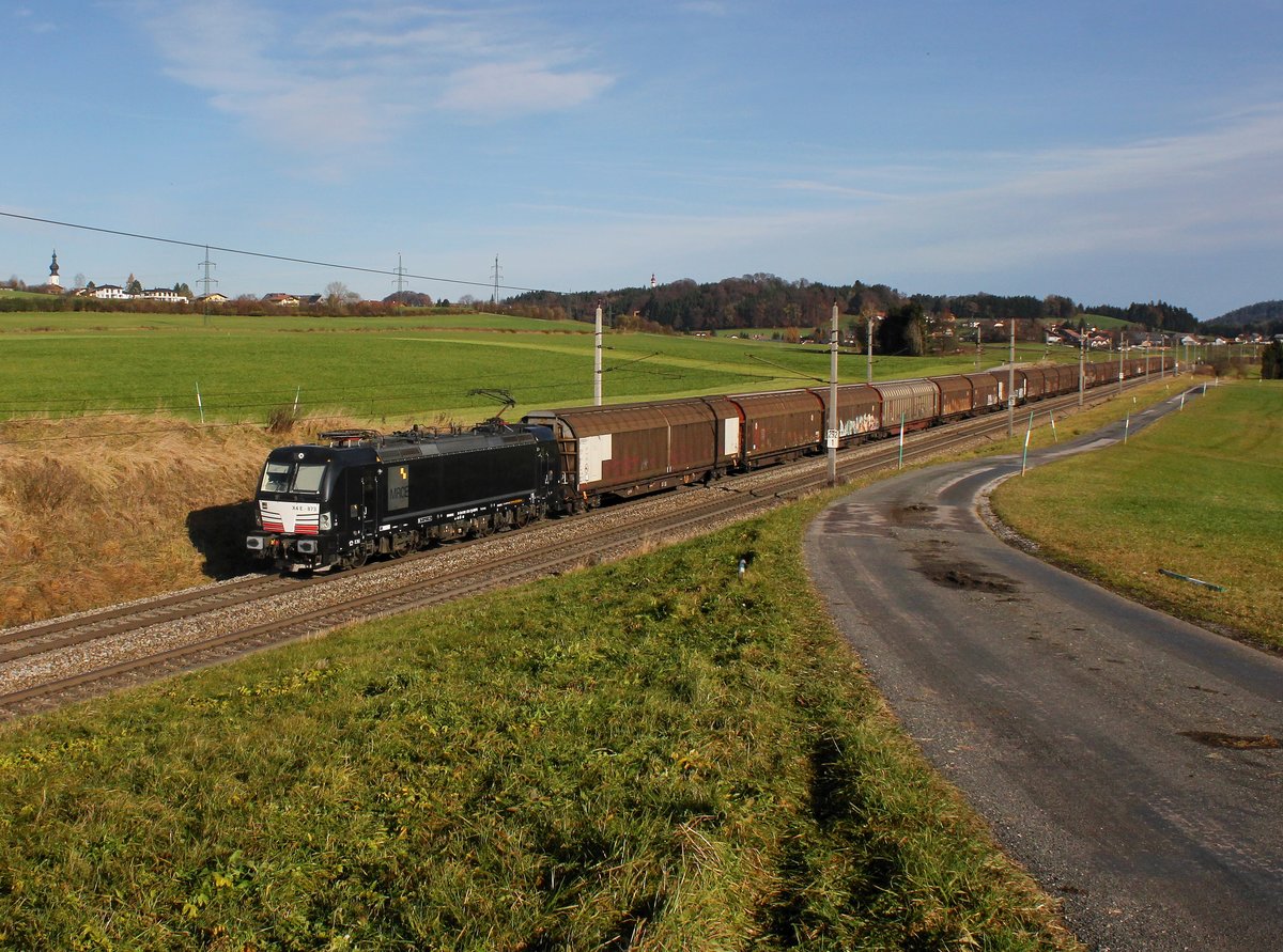 Die X4E-873 mit einem H-Wagen Zug am 20.11.2016 unterwegs bei Weng.