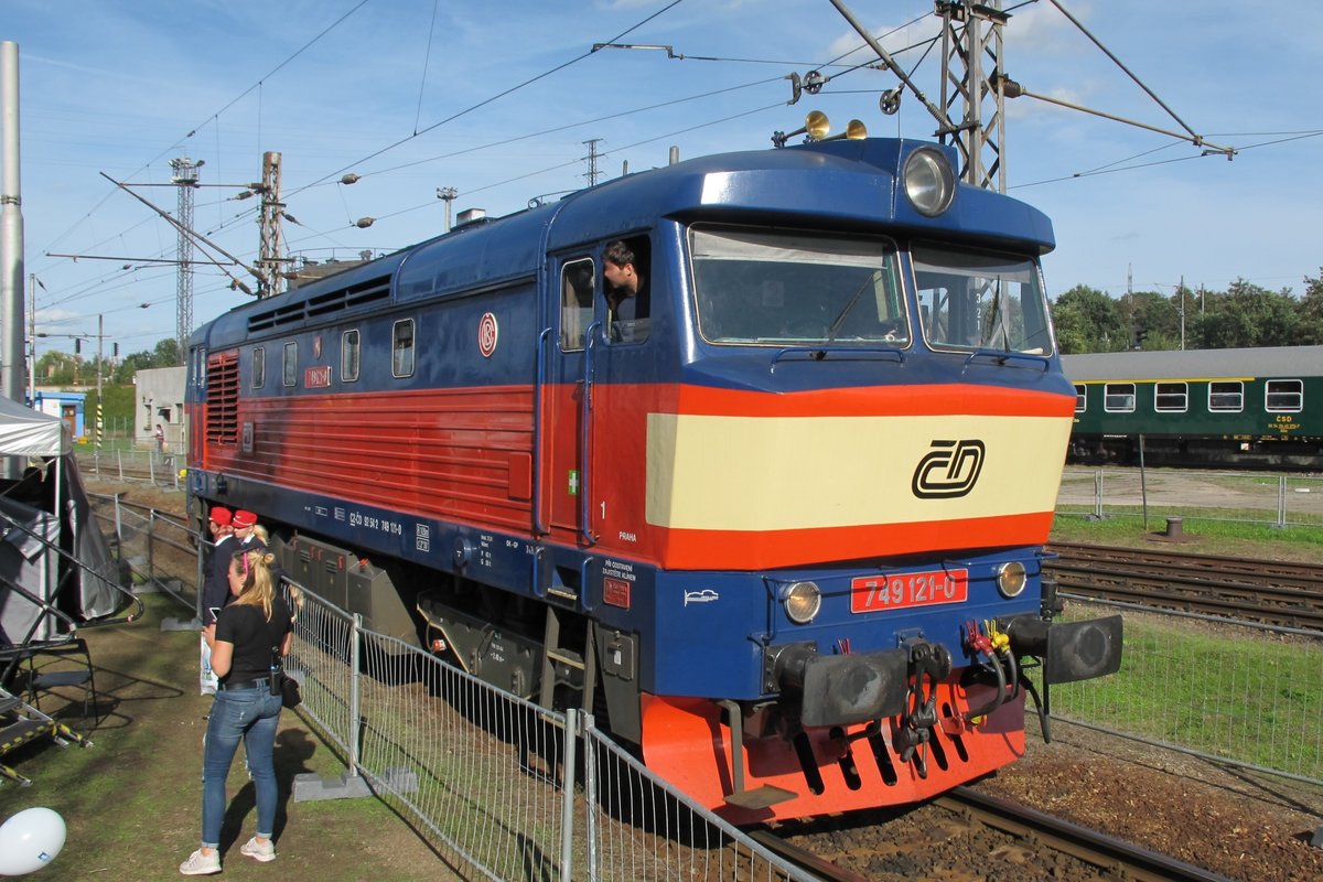 Diesellok BR 749.121-0  Bardotka  in České Budějovice (22.9.2018)