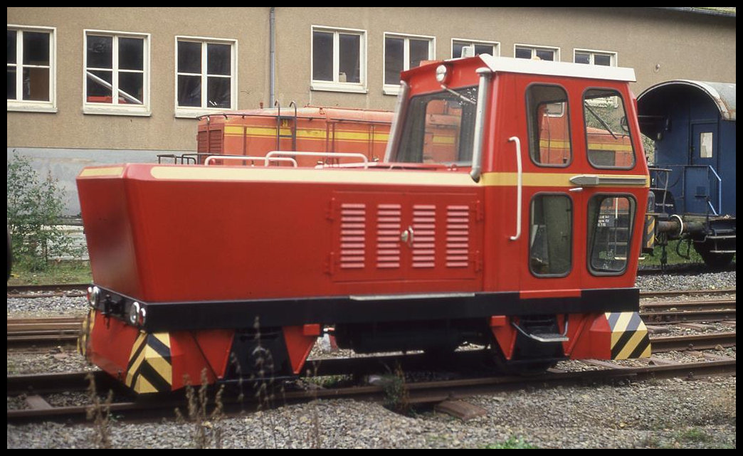 Dieser Eigenbau gehörte einst der Wilhelmsburger Hütte in Georgsmarienhütte. Am 11.9.1994 stand die Lok als Bestand der Osnabrücker Dampflok Freunde am Piesberg in Osnabrück.