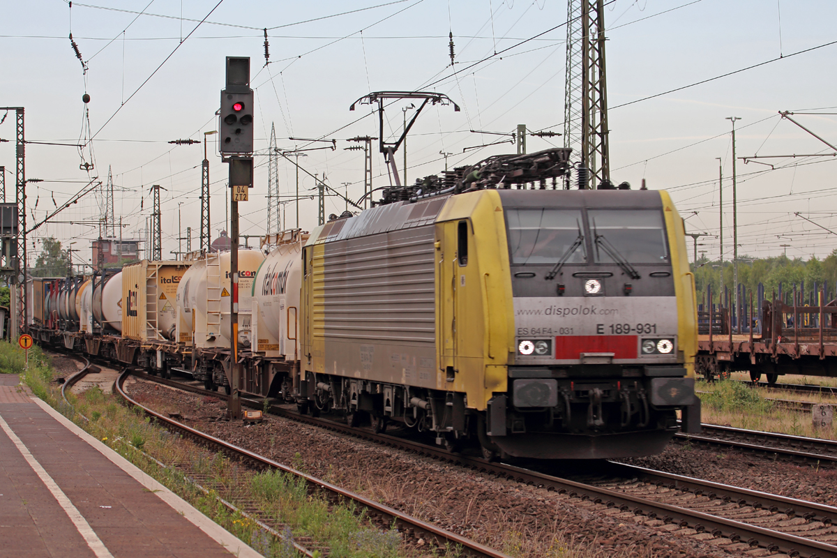 Dispolok ES 64 F4-031 durchfährt Duisburg-Bissingheim 10.6.2016