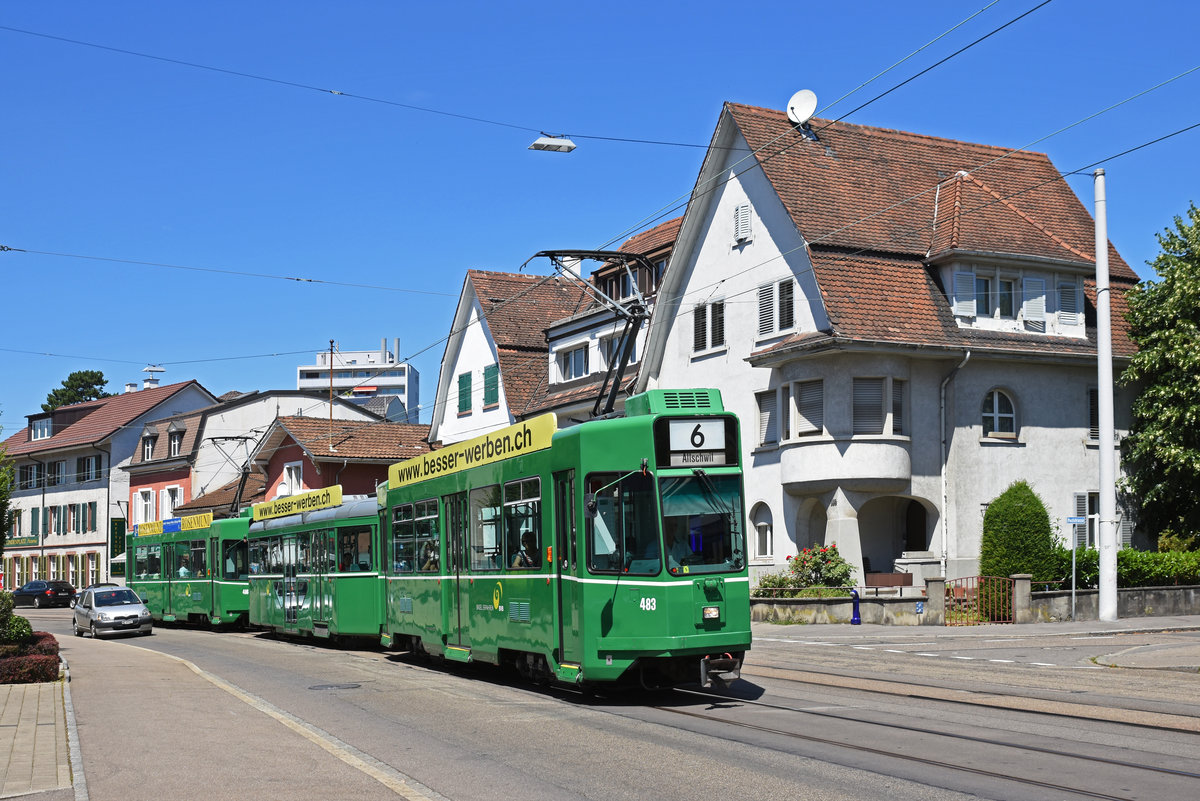 Doppeltraktion, mit dem Be 4/4 483, dem B4S 1456 und dem Be 4/4 486, auf der Linie 6, fahren zur Haltestelle Morgartenring. Die Aufnahme stammt vom 26.06.2018.
