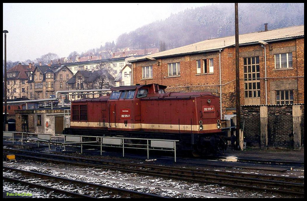 DR 202578 im Bahnhof Meiningen am 25.1.1992.