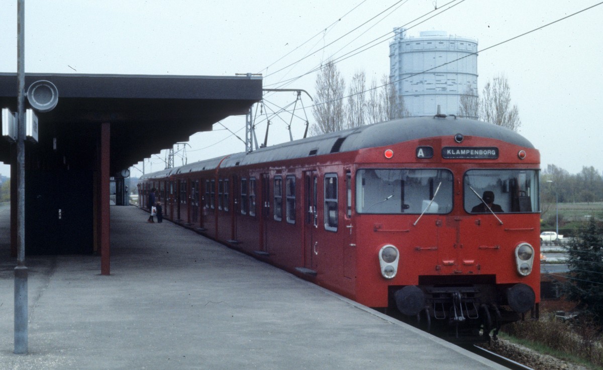 DSB S-Bahn Kopenhagen Linie A marken station im Mai 1978.