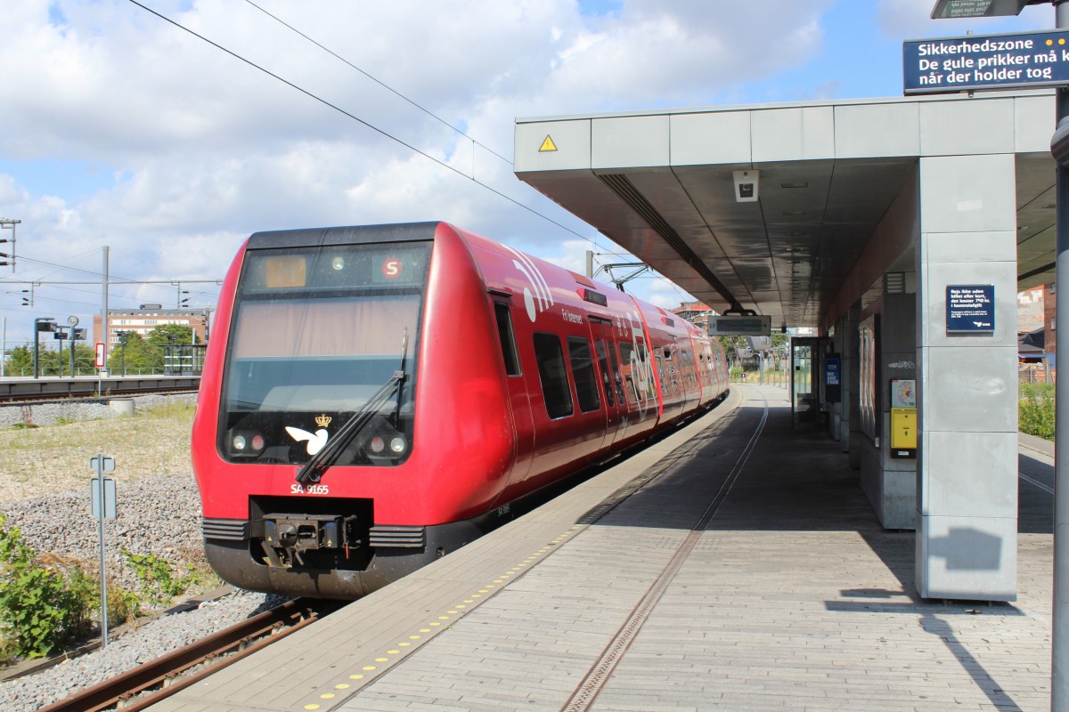 DSB S-Bahn Kopenhagen: Linie M (SA 9165) Ny Ellebjerg am 11. August 2014.