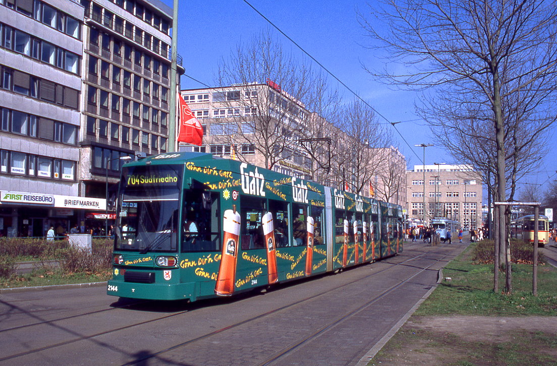 Düsseldorf 2144, Konrad Adenauer Platz, 12.03.1999.
