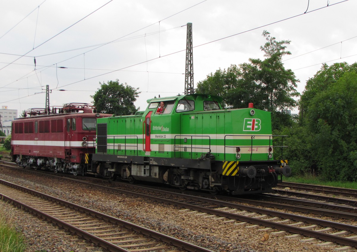 EB 22  Lisa 2  und die EGP 109 030-7 während einer Rangierfahrt am 24.07.2015 in Erfurt Ost.