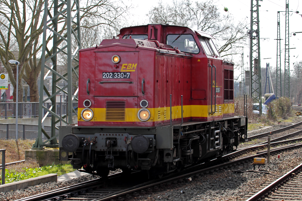 EBM 202 330-7 durchfährt Recklinghausen 3.4.2015