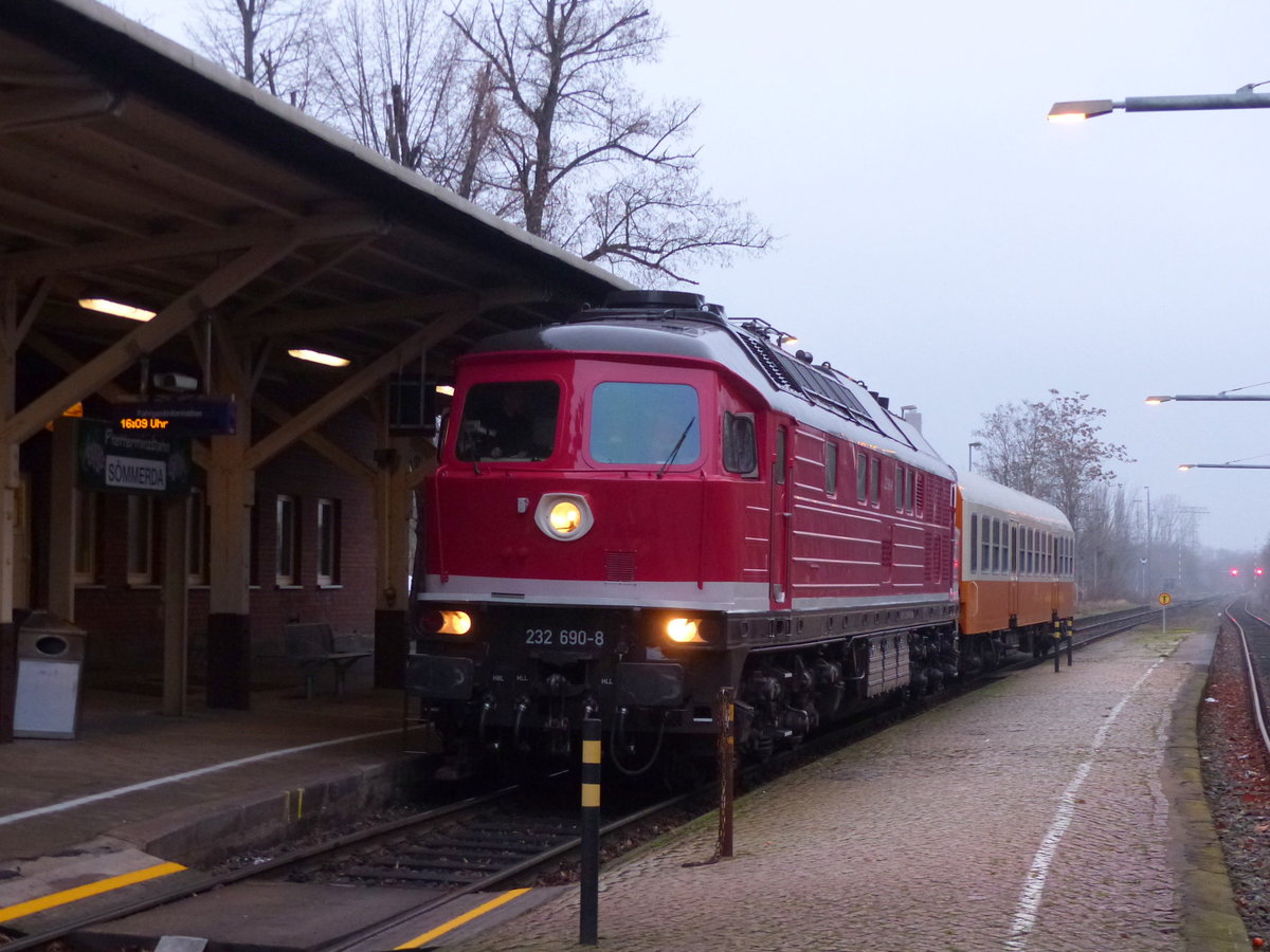 EBS 232 690-8 mit dem DPE 6601 nach Buttstädt, am 12.01.2018 in Sömmerda.
