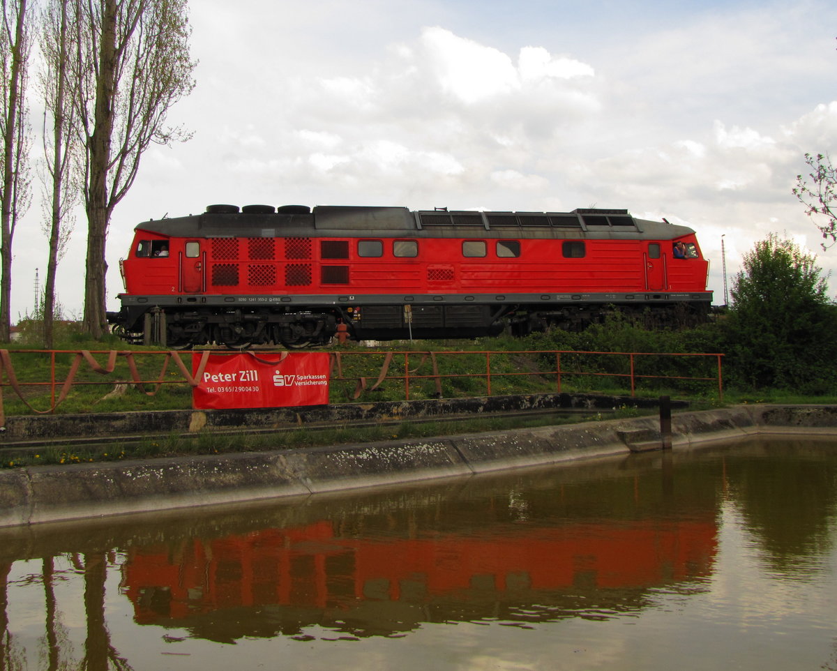 EBS 241 353-2 whrend einer Fhrerstandsmitfahrt am 30.04.2016, beim Eisenbahnfrhling in Gera.