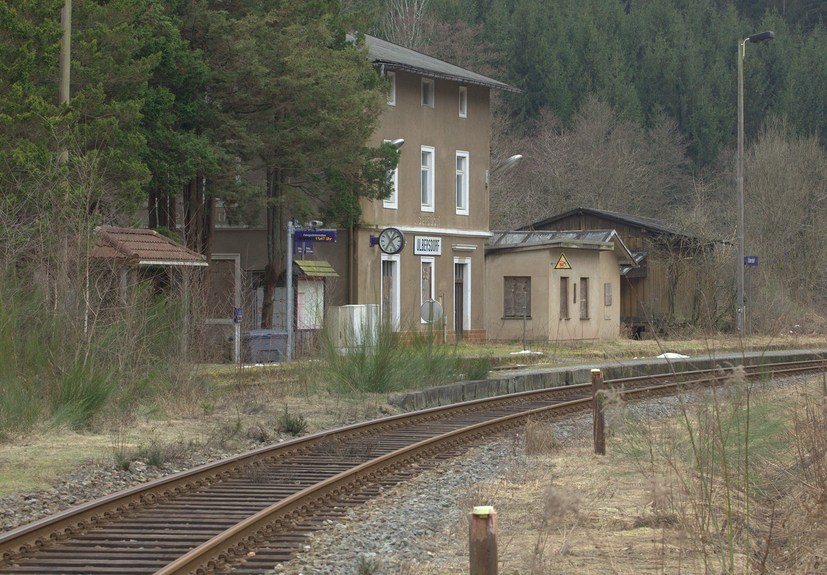 Ehemaliger Kreuzubgsbahnhof Ulbersdorf im Sebnitztal. 26.02.2017 11:45 Uhr.