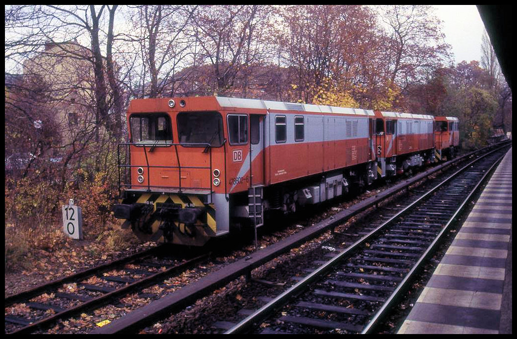 Eichfahrzeug DB 478602 am 15.11.1995 im Bahnhof Lichterfelde West.
