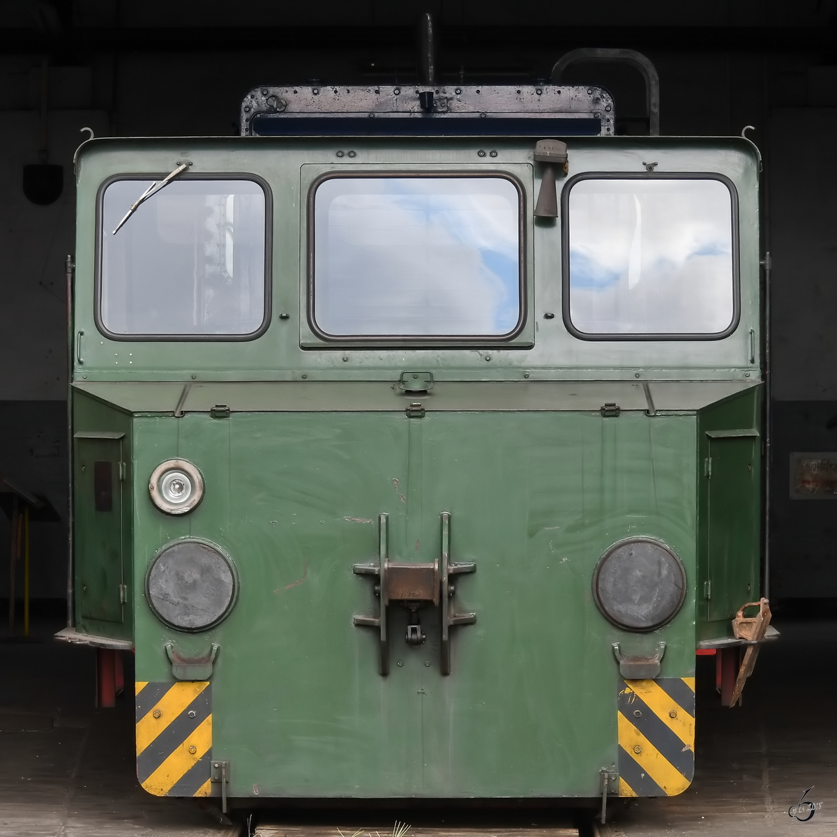 Ein Akku-Schleppfahrzeug ASF stand im August 2018 im Eisenbahnmuseum Arnstadt.