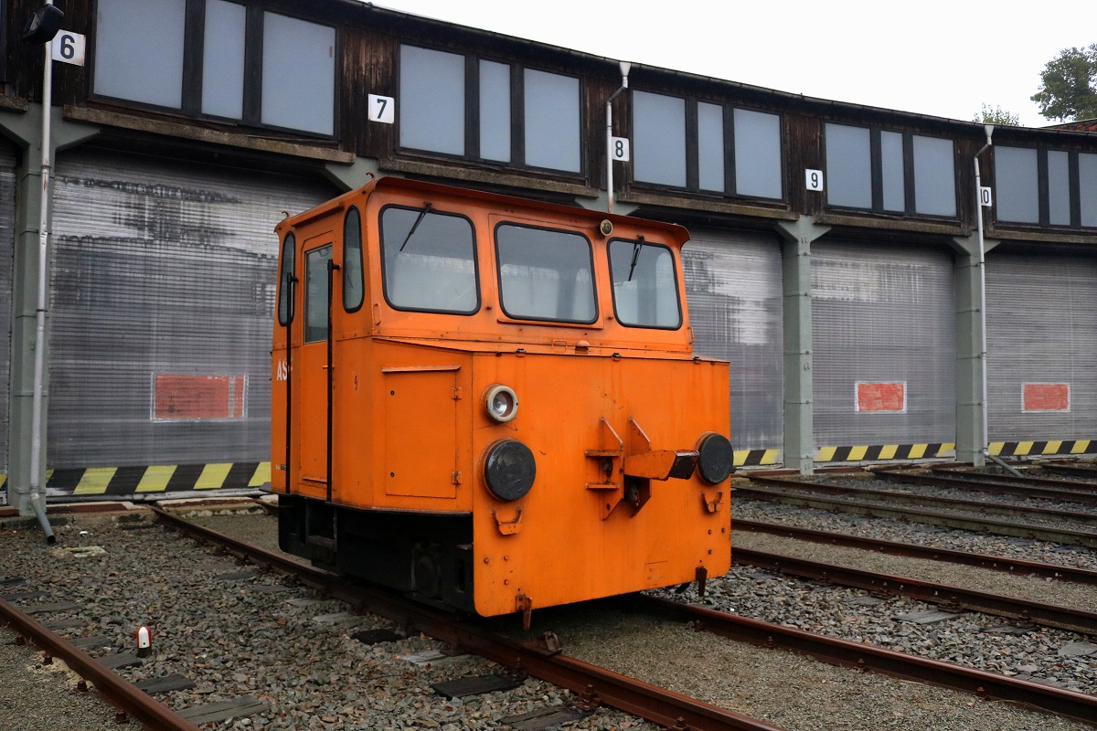 Ein Akkuschleppfahrzeug (ASF) steht im ehemaligen Bw Lutherstadt Wittenberg anlässlich der jährlichen Bahnaktionstage. [24.9.2017 | 11:43 Uhr]