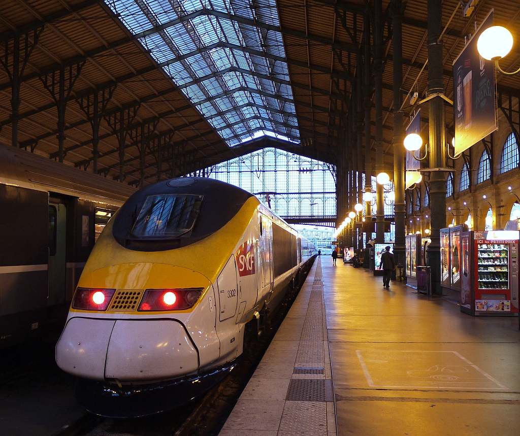 Ein Eurostar als TGV im Pariser Bahnhof "Gare Du Nord". 14.1.2014